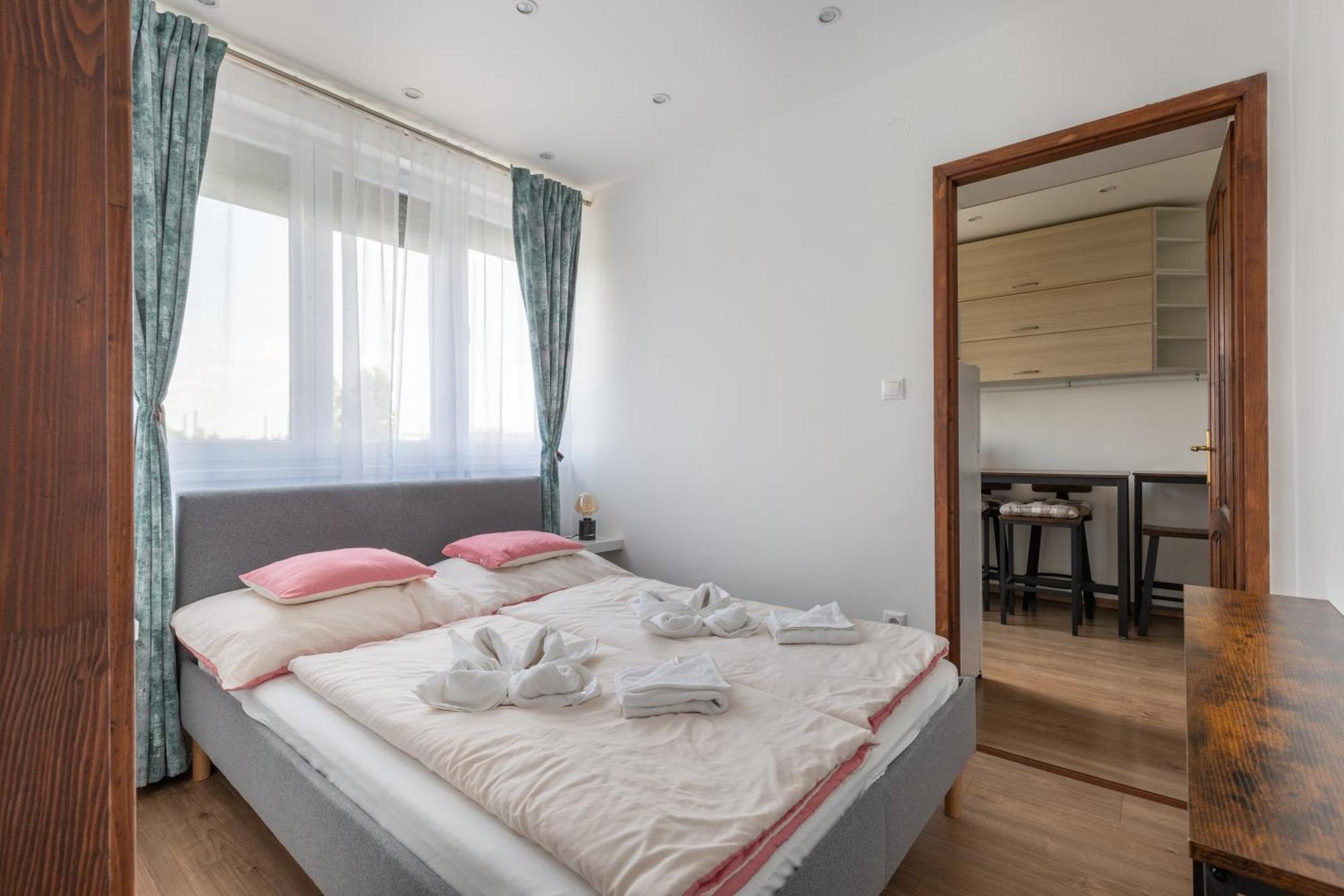 Street'N Apartment บูดาเปสต์ ภายนอก รูปภาพ