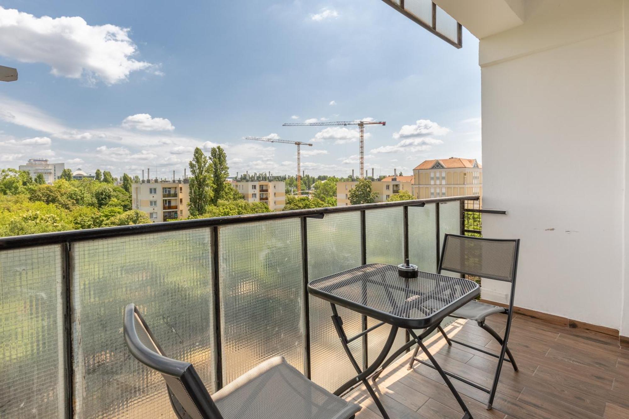 Street'N Apartment บูดาเปสต์ ภายนอก รูปภาพ